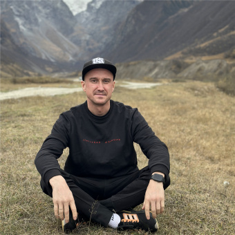 Свитшот "Уральская диаспора" черный, размер M