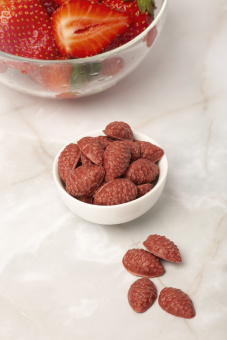 Клубничный шоколад, без молока "Шишка" 50гр (75мл) ДБС